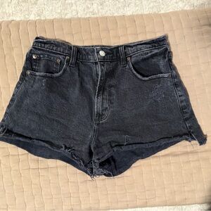 Abercrombie the mom short high rise black size 29/8